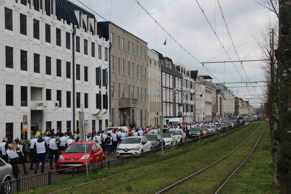 Politieagenten demonstreren tegen te hoge pensioenleeftijd
