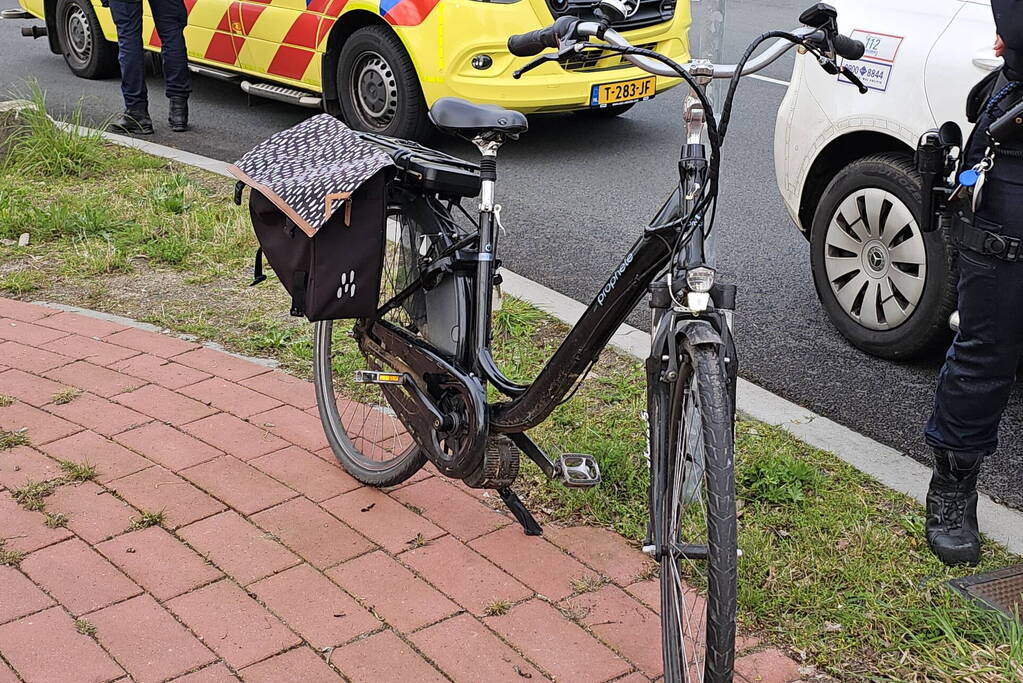 Vrouw gewond na val met ebike