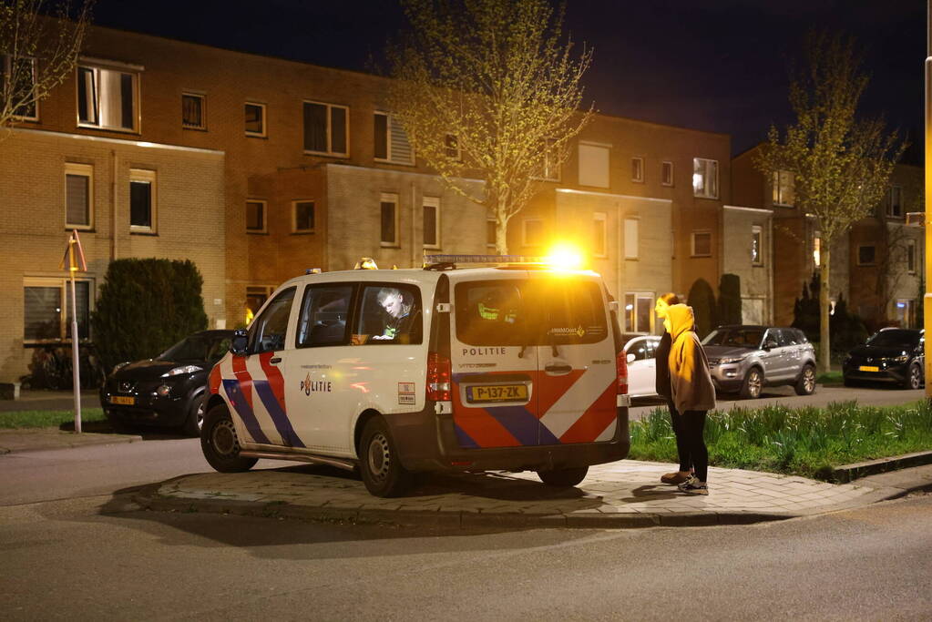 Twee voertuigen beschadigd bij frontale aanrijding