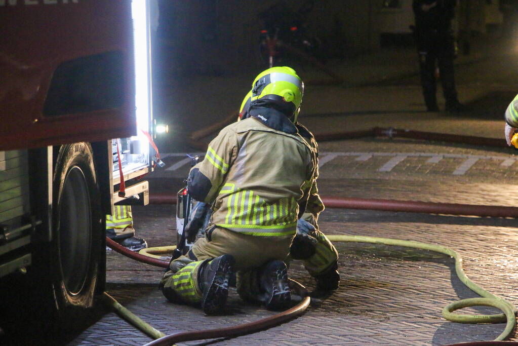 Bestelbus total-loss na brand