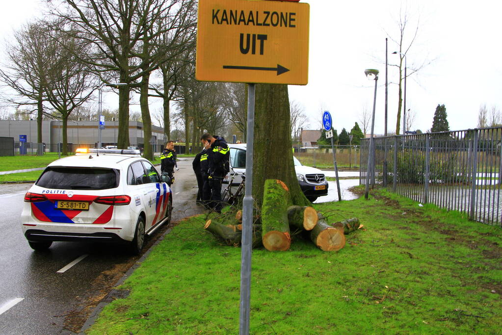 Fietser gewond bij aanrijding met bestelauto