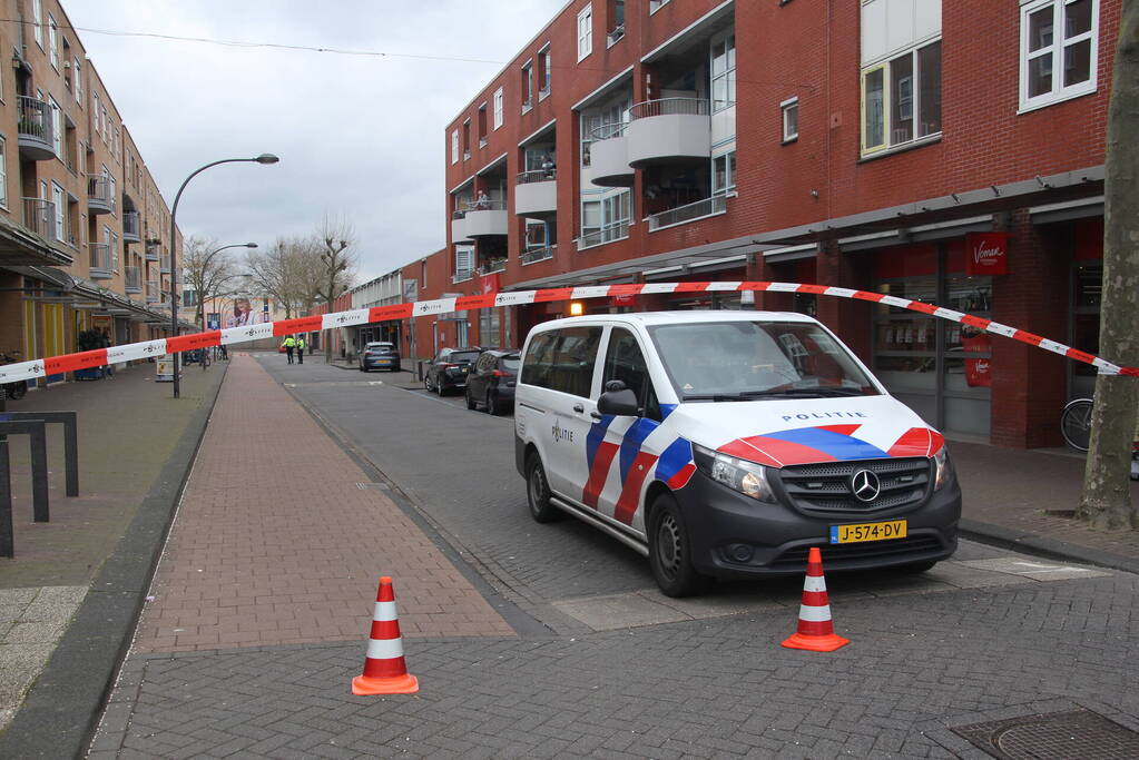 Omgeving afgezet na aantreffen verdacht pakket