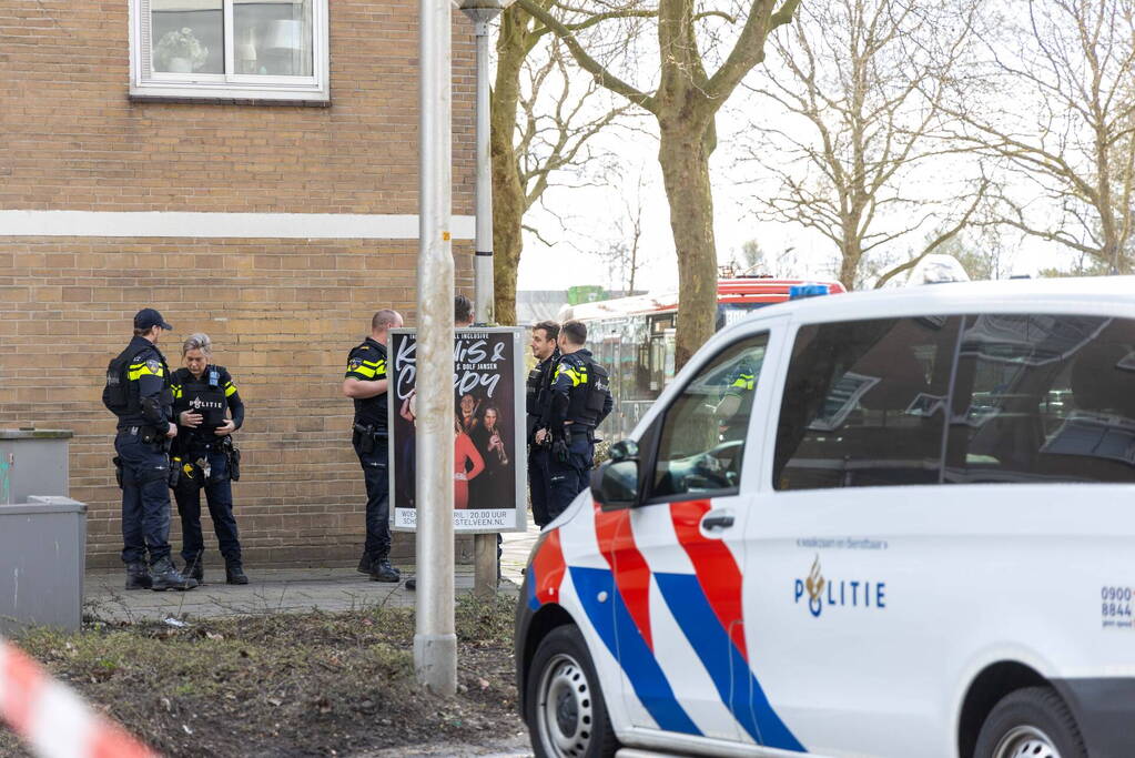 Politie houdt passagier met verdacht pakket aan in stadsbus