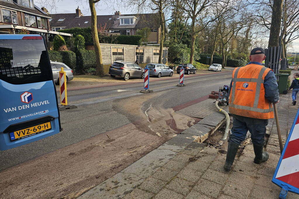 Wederom waterleidingbreuk, einde misère inzicht