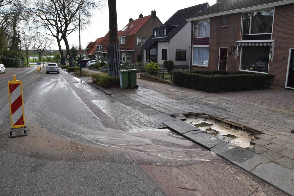 Wederom waterleidingbreuk, einde misère inzicht