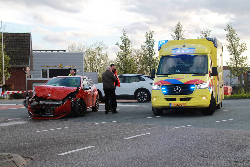 Flinke schade bij ongeval op kruising