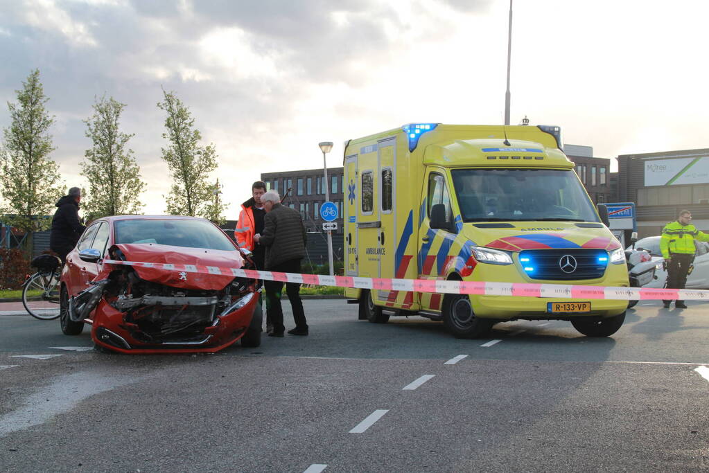 Flinke schade bij ongeval op kruising
