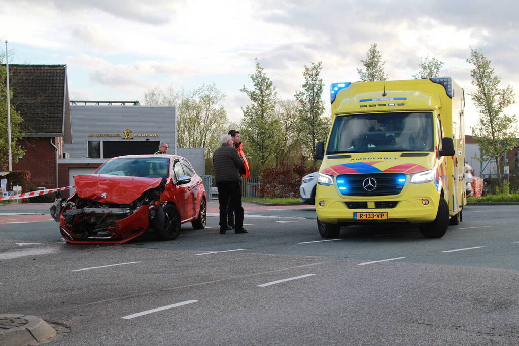 Flinke schade bij ongeval op kruising