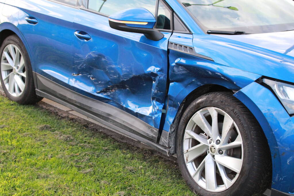 Flinke schade bij ongeval op kruising