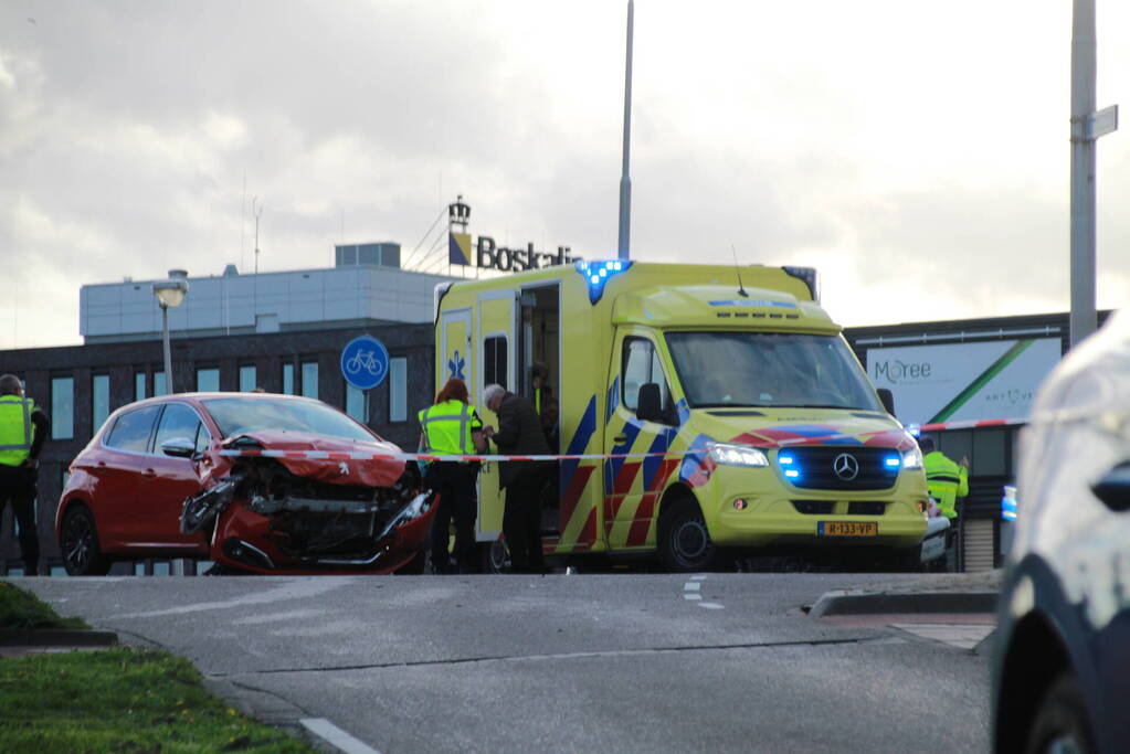 Flinke schade bij ongeval op kruising