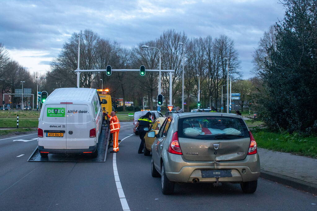 Vier voertuigen betrokken bij kettingbotsing