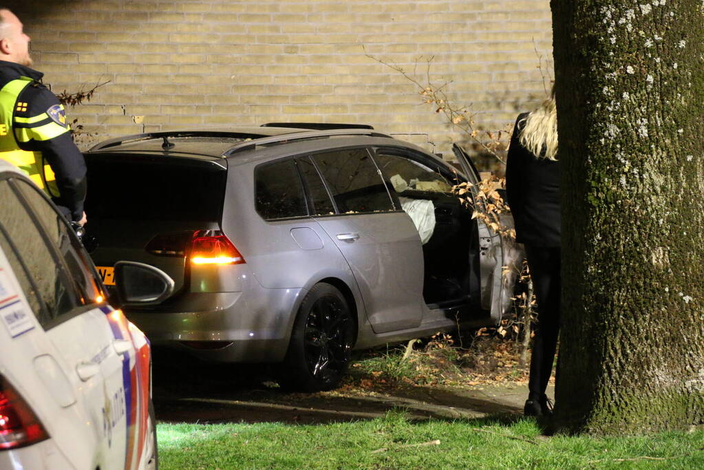 Woning onbewoonbaar na crash door dronken automobilist