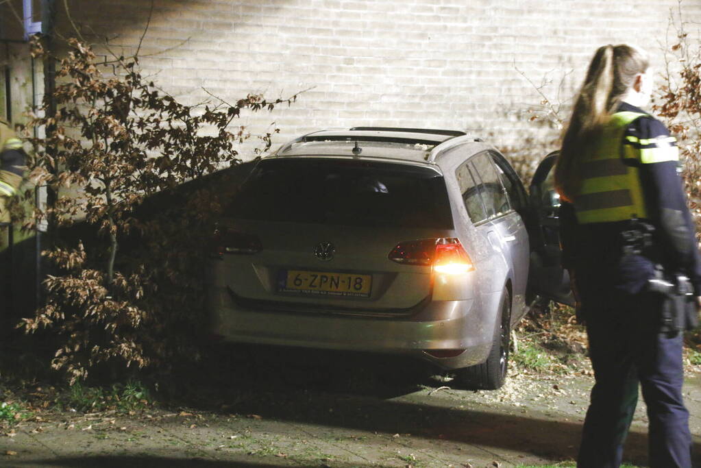 Woning onbewoonbaar na crash door dronken automobilist