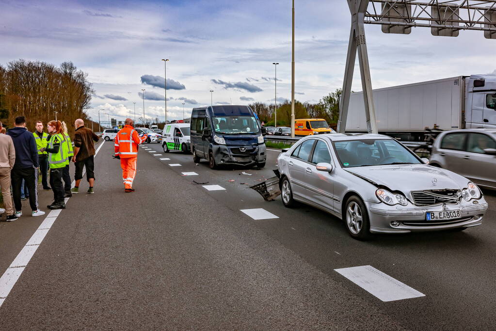 Drie voertuigen betrokken bij kettingbotsing