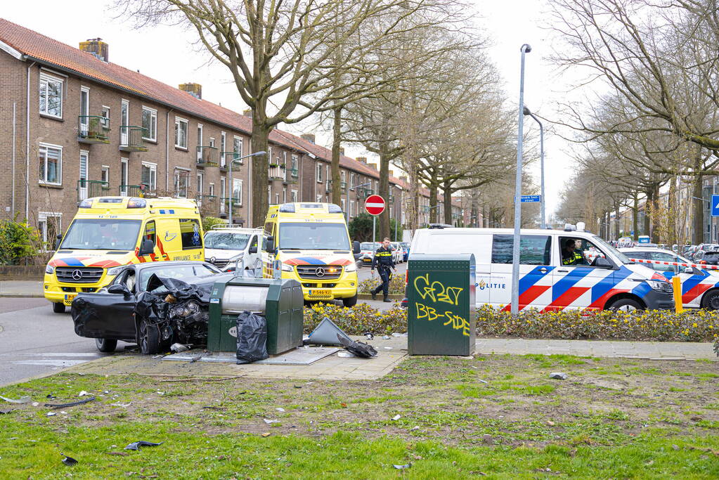 Twee gewonden bij ernstig ongeval op kruising