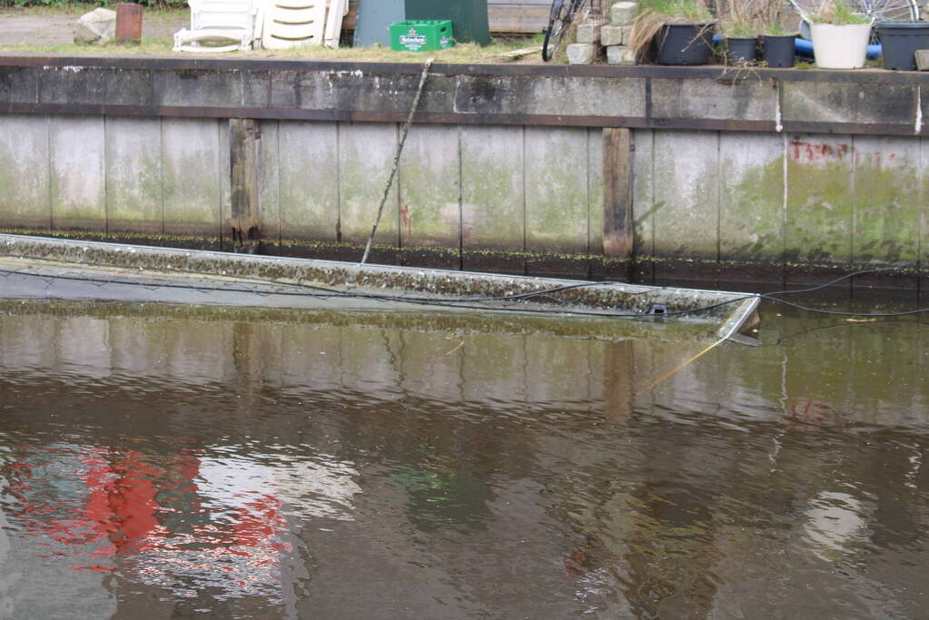 Woonboot volledig gezonken