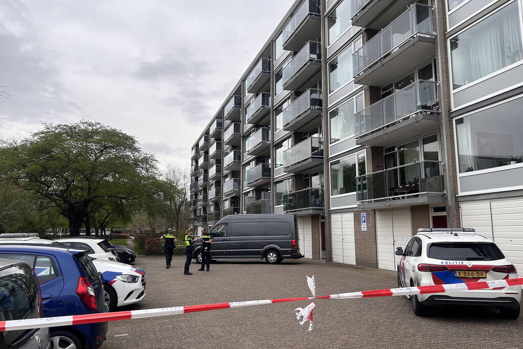 Onderzoek bij flat na incident