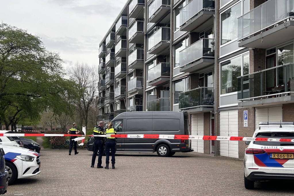 Onderzoek bij flat na incident