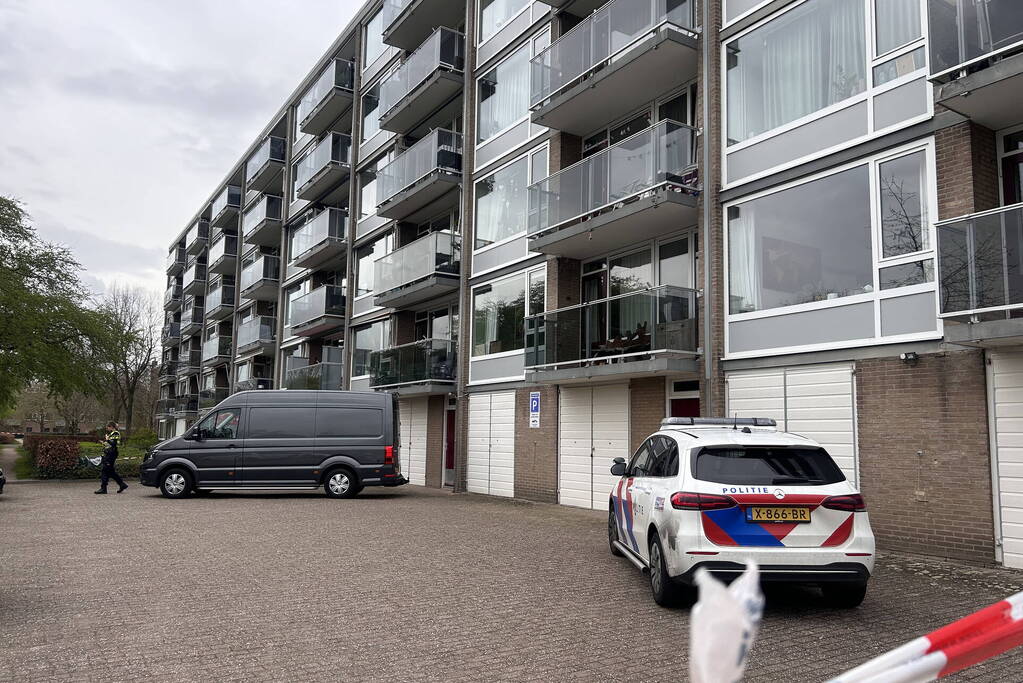 Onderzoek bij flat na incident