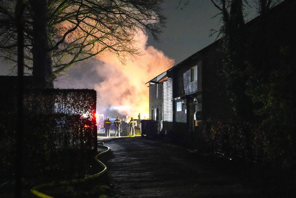 Paasvuur zorgt voor gevaarlijke situatie