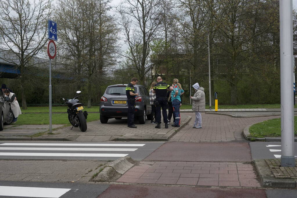Motorrijder gewond bij botsing met auto