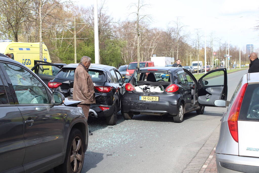 Ravage en gewonden bij kop-staartbotsing