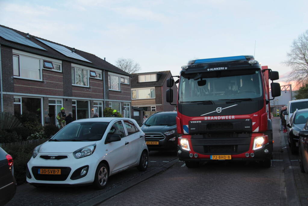 Brandweer controleert zonnepanelen op mogelijke brand