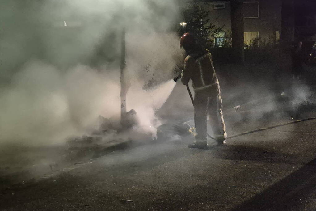 Flinke rookontwikkeling door afvalbrand