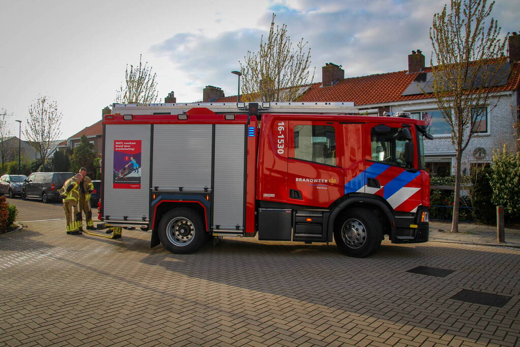 Onderzoek naar gaslucht in keuken van woning