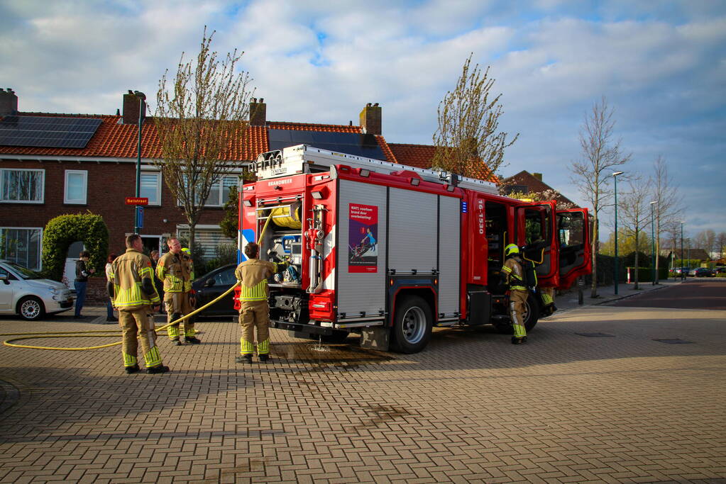 Onderzoek naar gaslucht in keuken van woning