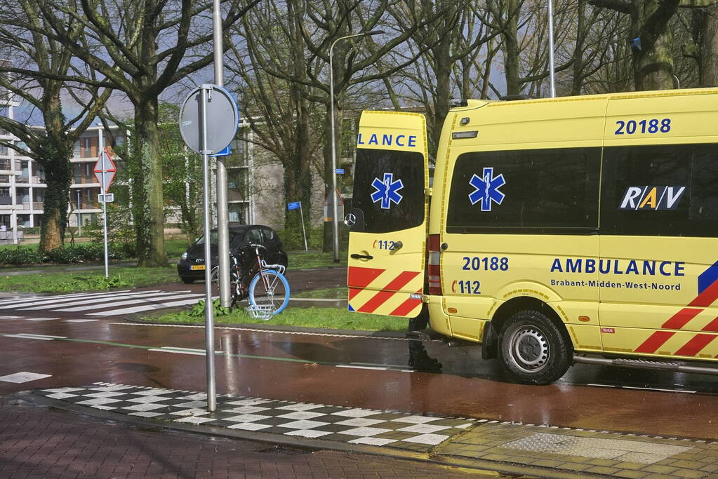 Wederom fietser aangereden op bekende kruising