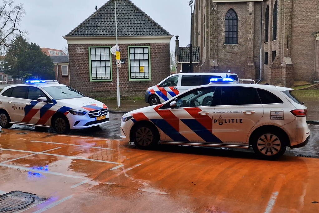Winkeldief slaat op de vlucht en springt zeven meter naar benenden