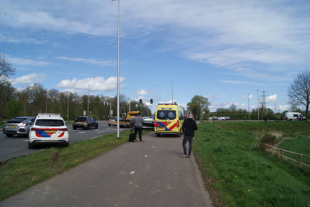 Persoon gewond bij aanrijding tussen twee voertuigen