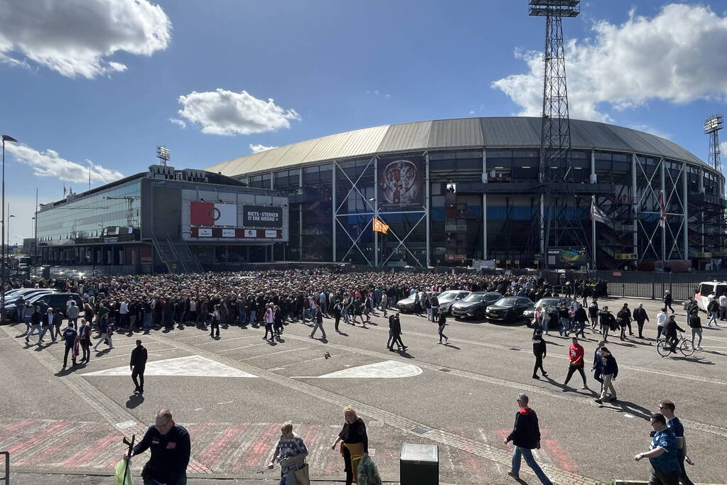 Grote drukte rondom Kuip in aanloop van klassieker