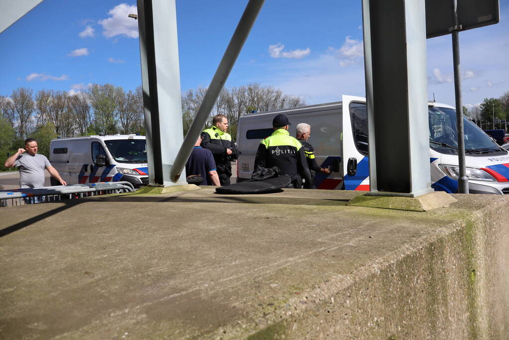 Politie massaal ingezet na onrust rondom voetbalwedstrijd