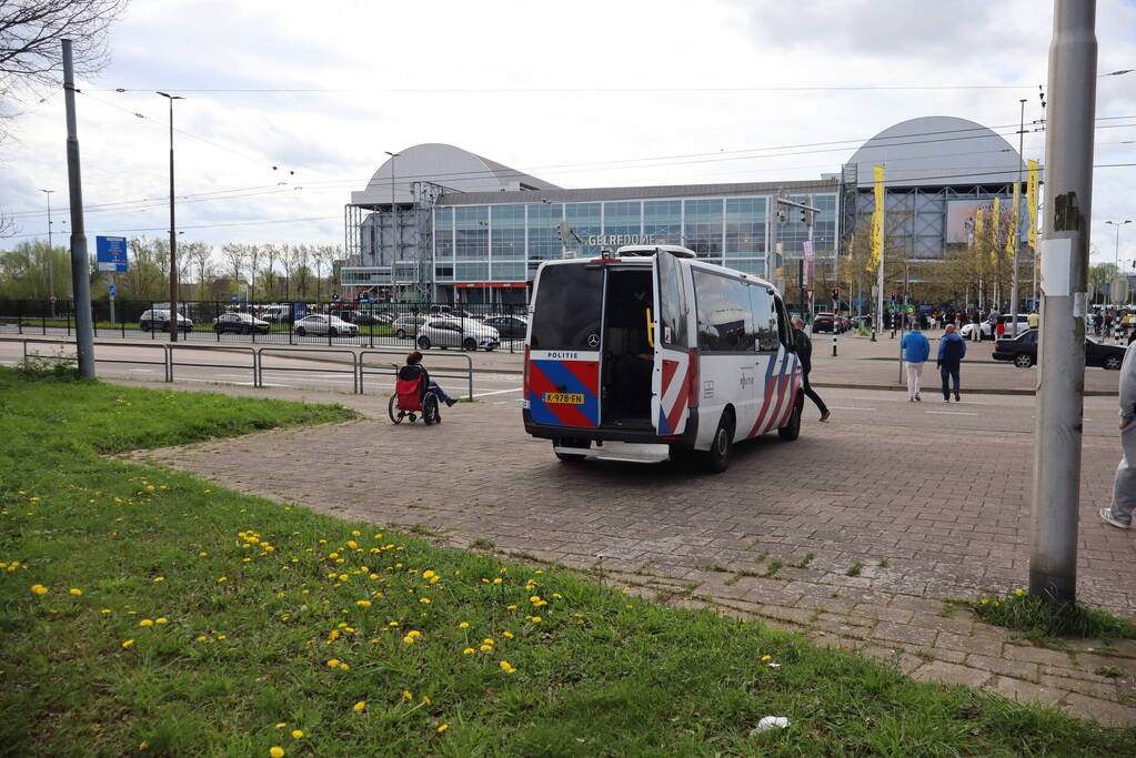 Politie massaal ingezet na onrust rondom voetbalwedstrijd