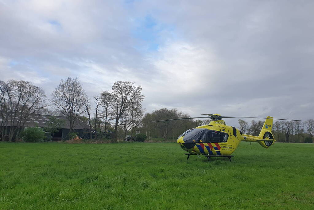 Traumahelikopter landt voor medisch incident