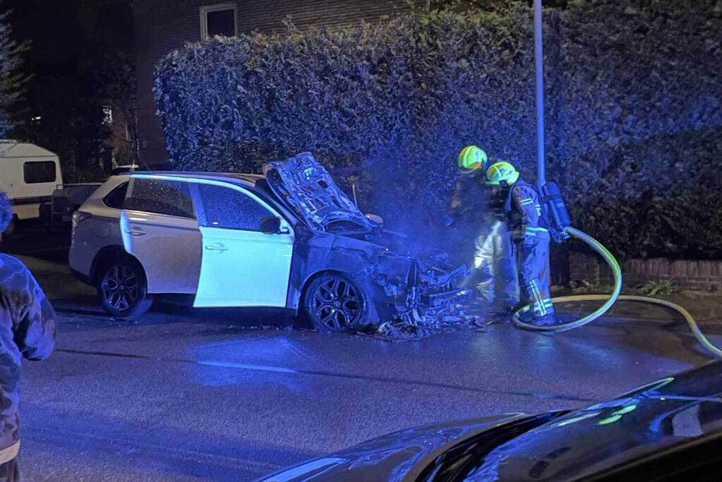 Auto verwoest door brand
