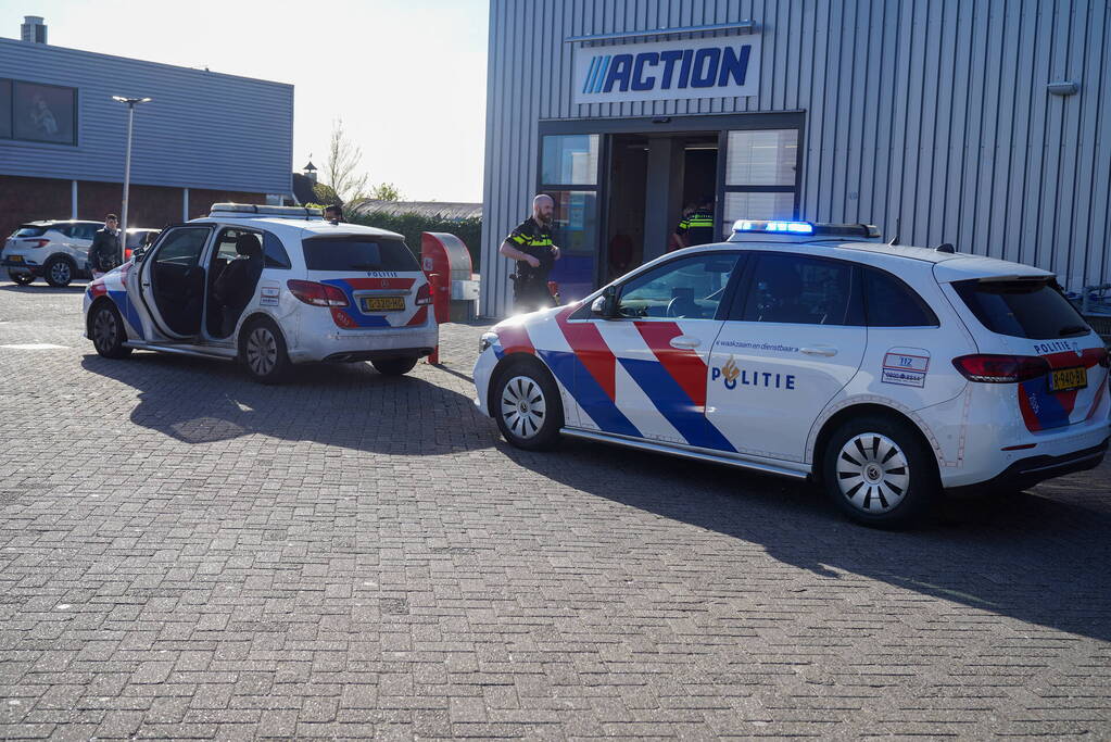 Aanhouding na melding van steekincident in winkel