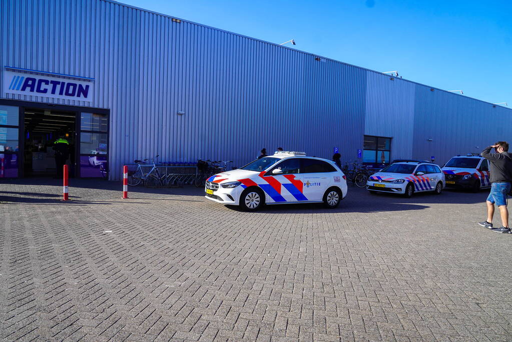 Aanhouding na melding van steekincident in winkel