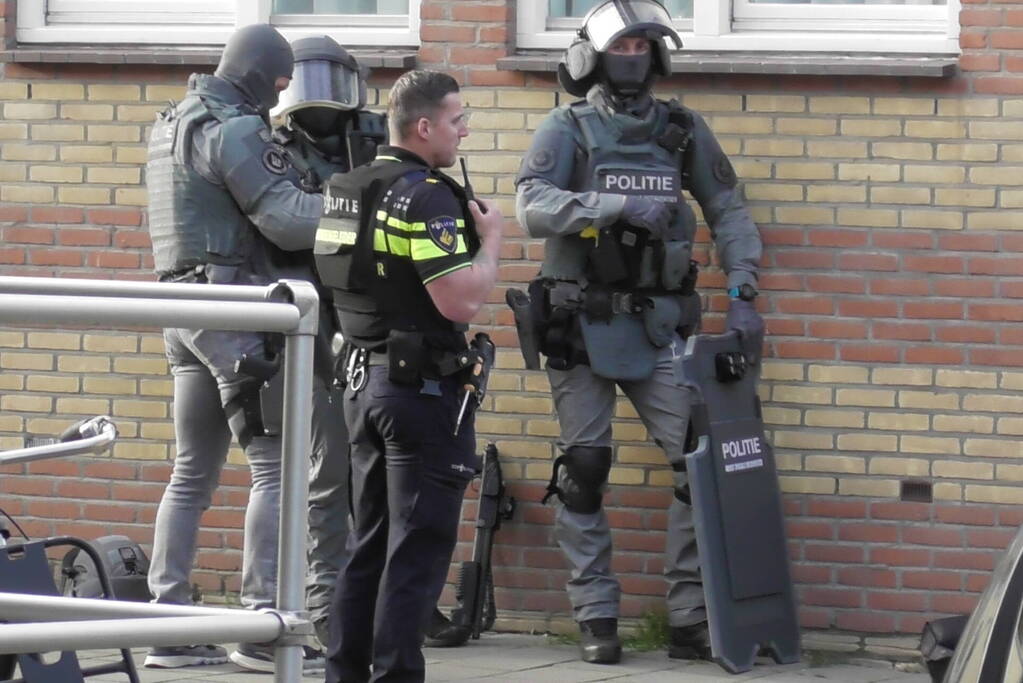 Hulpdiensten groots ingezet wegens persoon met onbegrepen gedrag