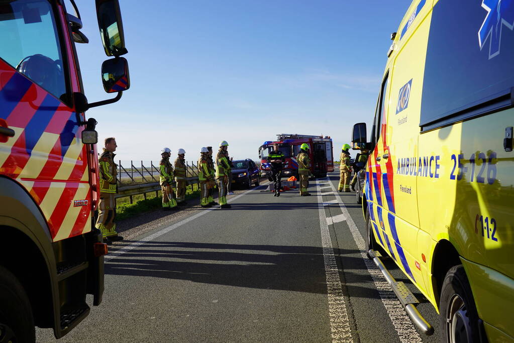Twee gewonden bij flinke kop-staartbotsing