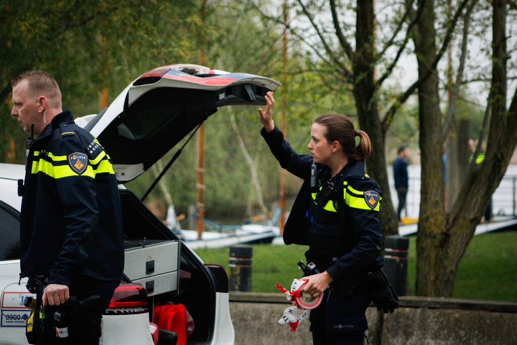 Overleden persoon aangetroffen bij strand