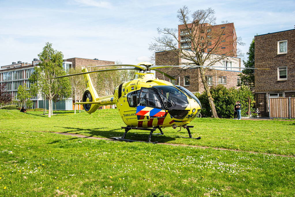 Traumateam ingezet voor medische noodsituatie bij flat