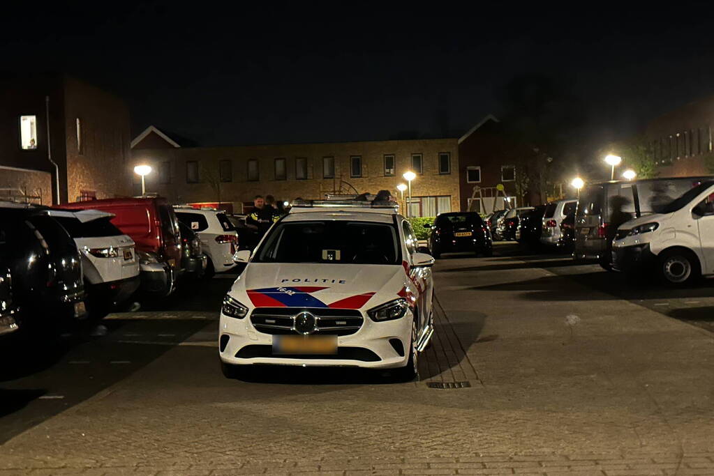 Arrestatieteam valt woning binnen