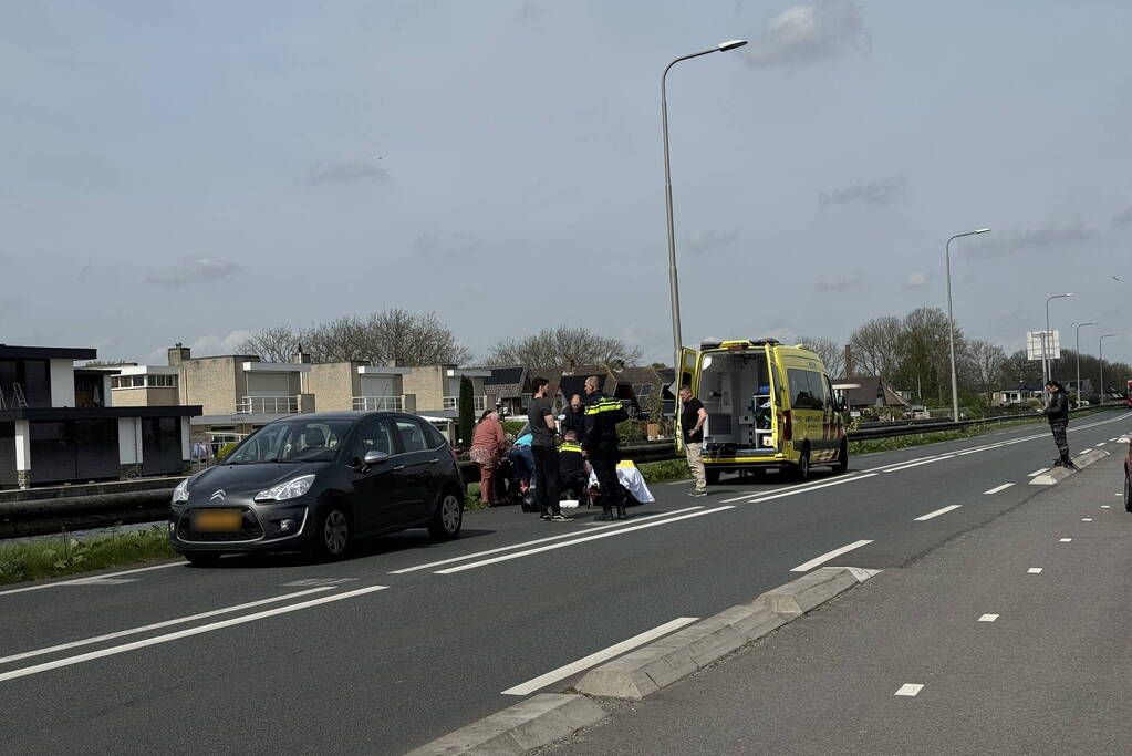Gewonde bij ongeval tussen auto en motorscooter