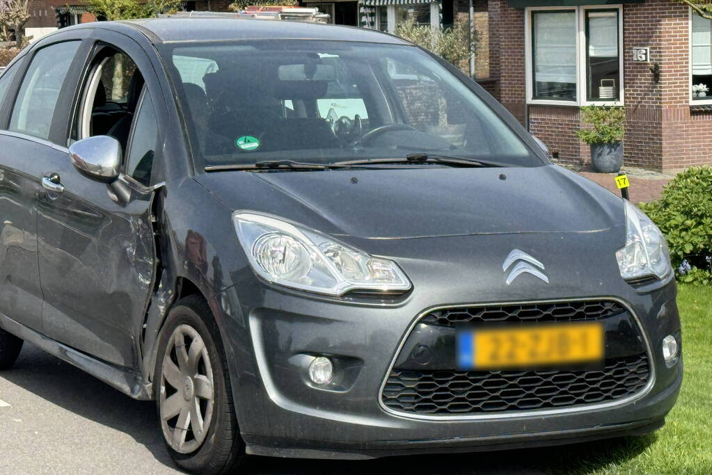 Gewonde bij ongeval tussen auto en motorscooter