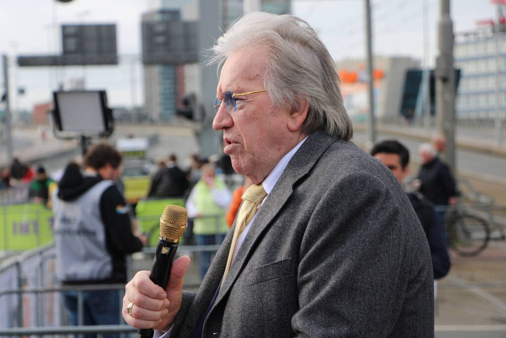 43e NN marathon Rotterdam van start met voor de laatste keer Lee Towers