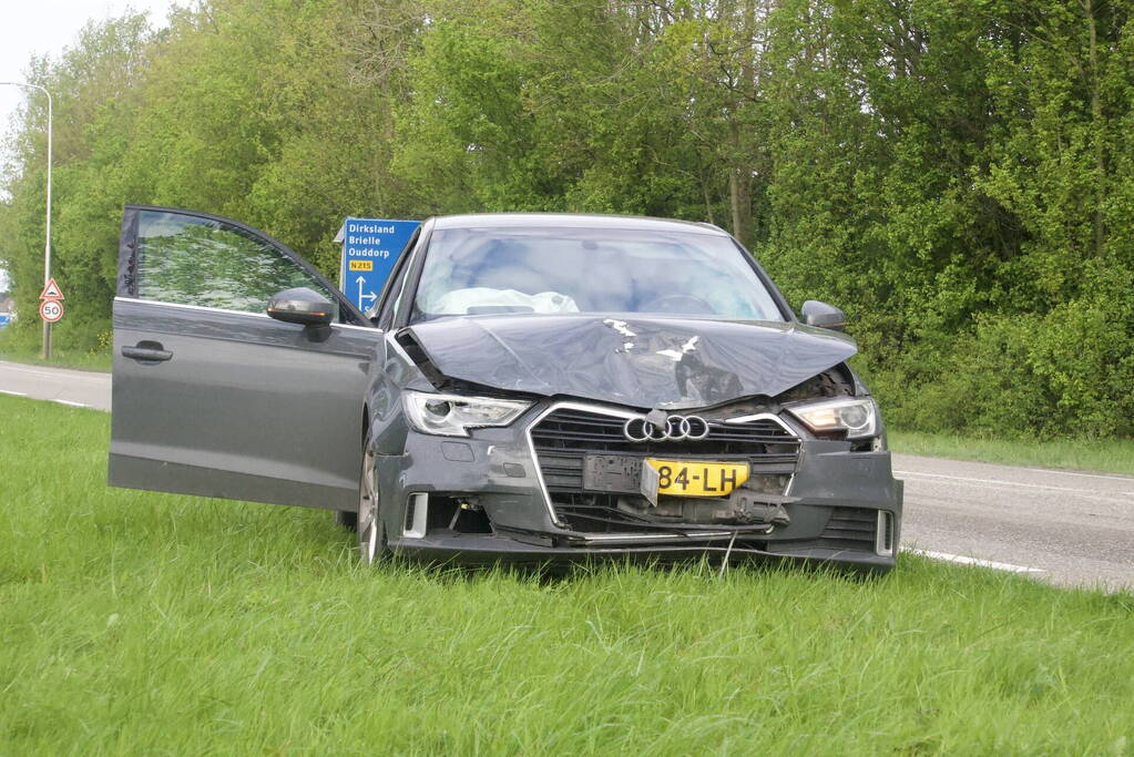 Gewonde en auto's fiks beschadigd bij kop-staartbotsing