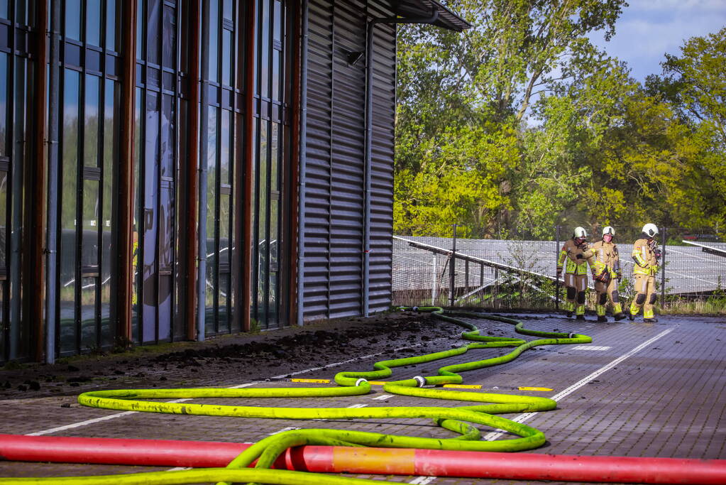 24 bedrijven getroffen door enorme brand